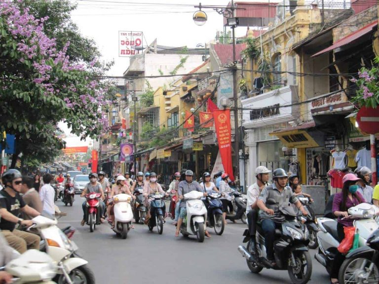 Vietnam - Hanoi - Roller